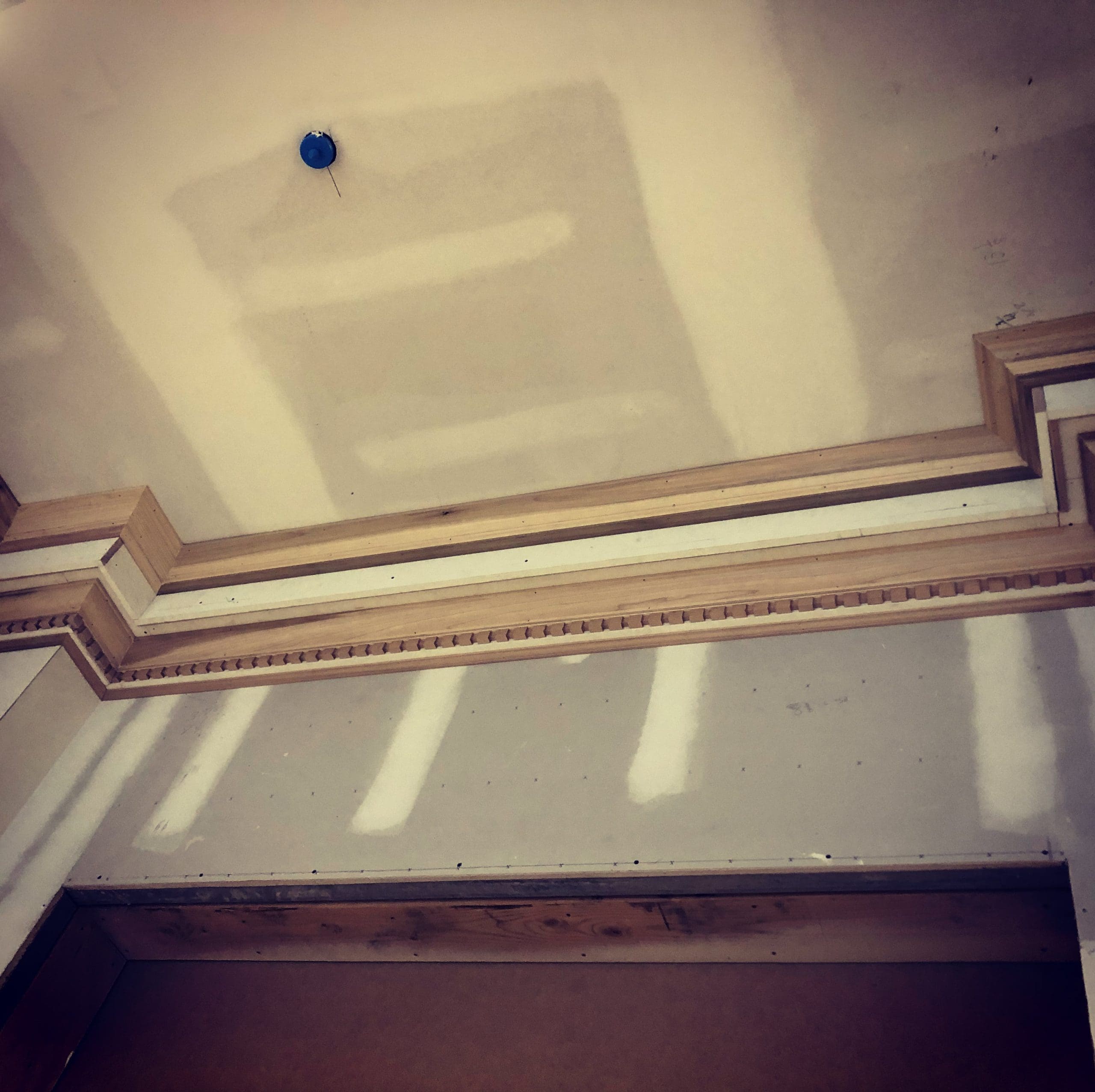 Crown Molding - B. Lawrenson Contracting